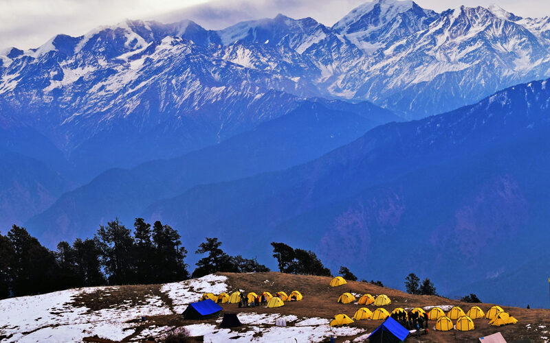 easy trekking in himalayas nature admire dayara bugyal dehradhun gharwal